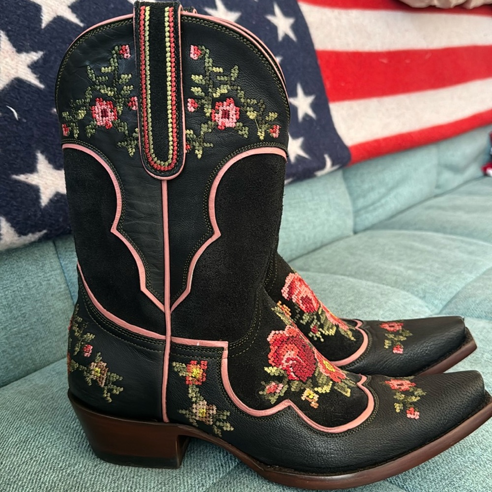 Old Gringo Black Floral Stiched Boots